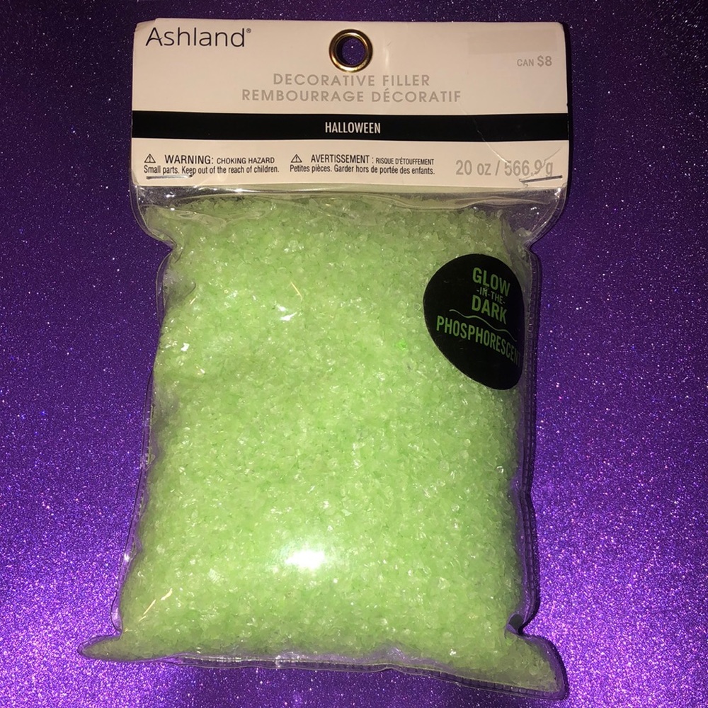 Glow in the dark decorative filler